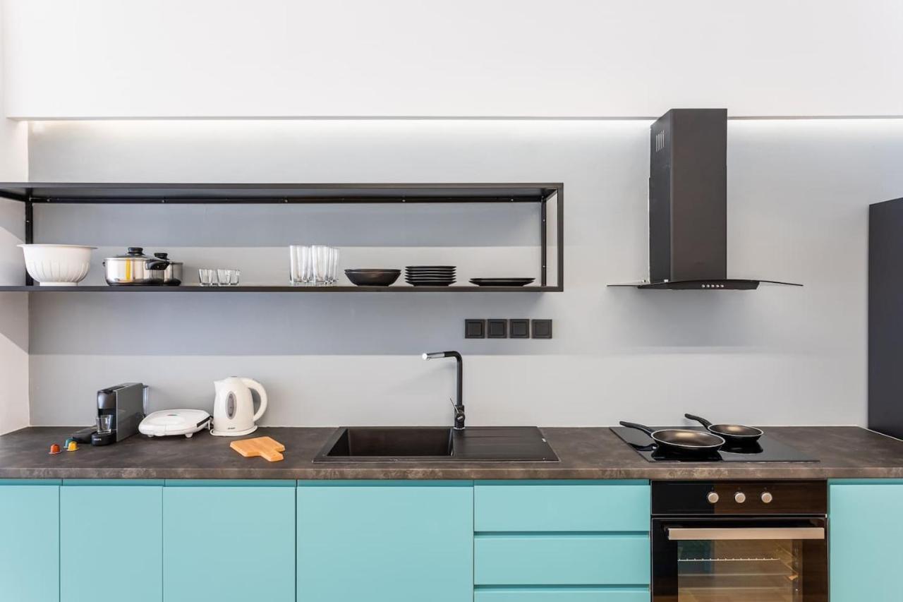Апартаменты Luxury Penthouse On Akadimias With 2 Bed & 2 Bath Афины Экстерьер фото